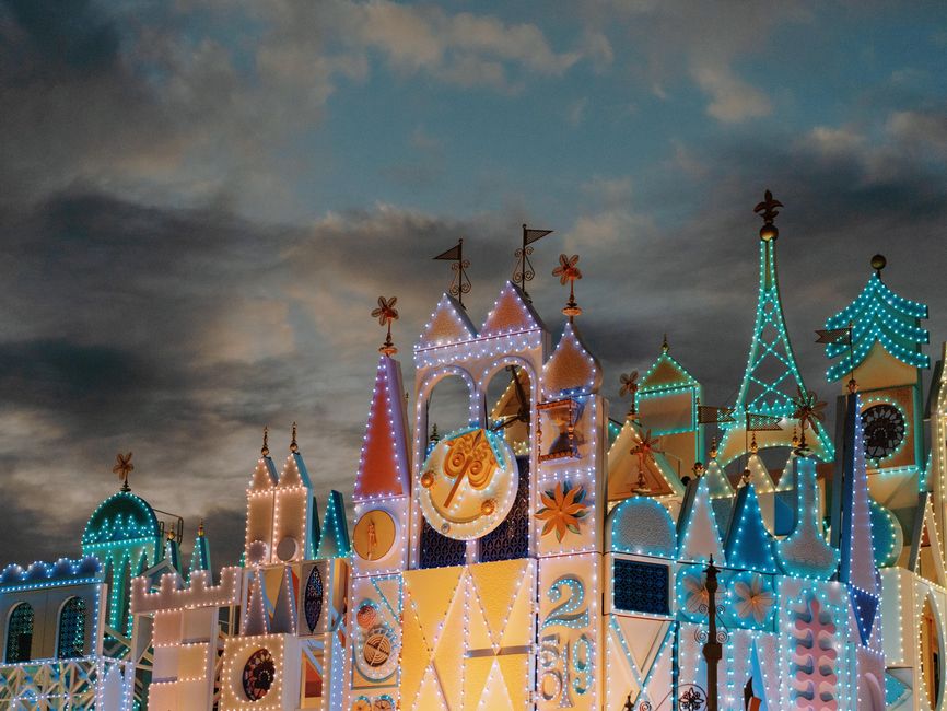 Secrets to Planning a Luxury Disneyland th Anniversary Trip 10