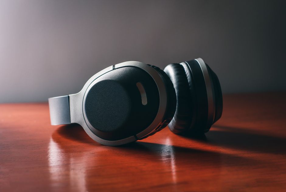 Best Budget Noise Cancelling Headphones for 5