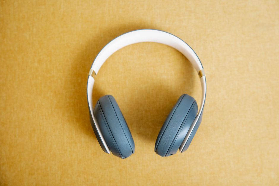Best Budget Noise Cancelling Headphones for 4