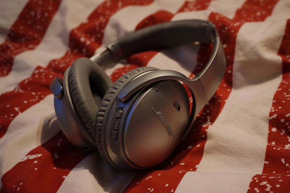 Best Budget Noise Cancelling Headphones for 10