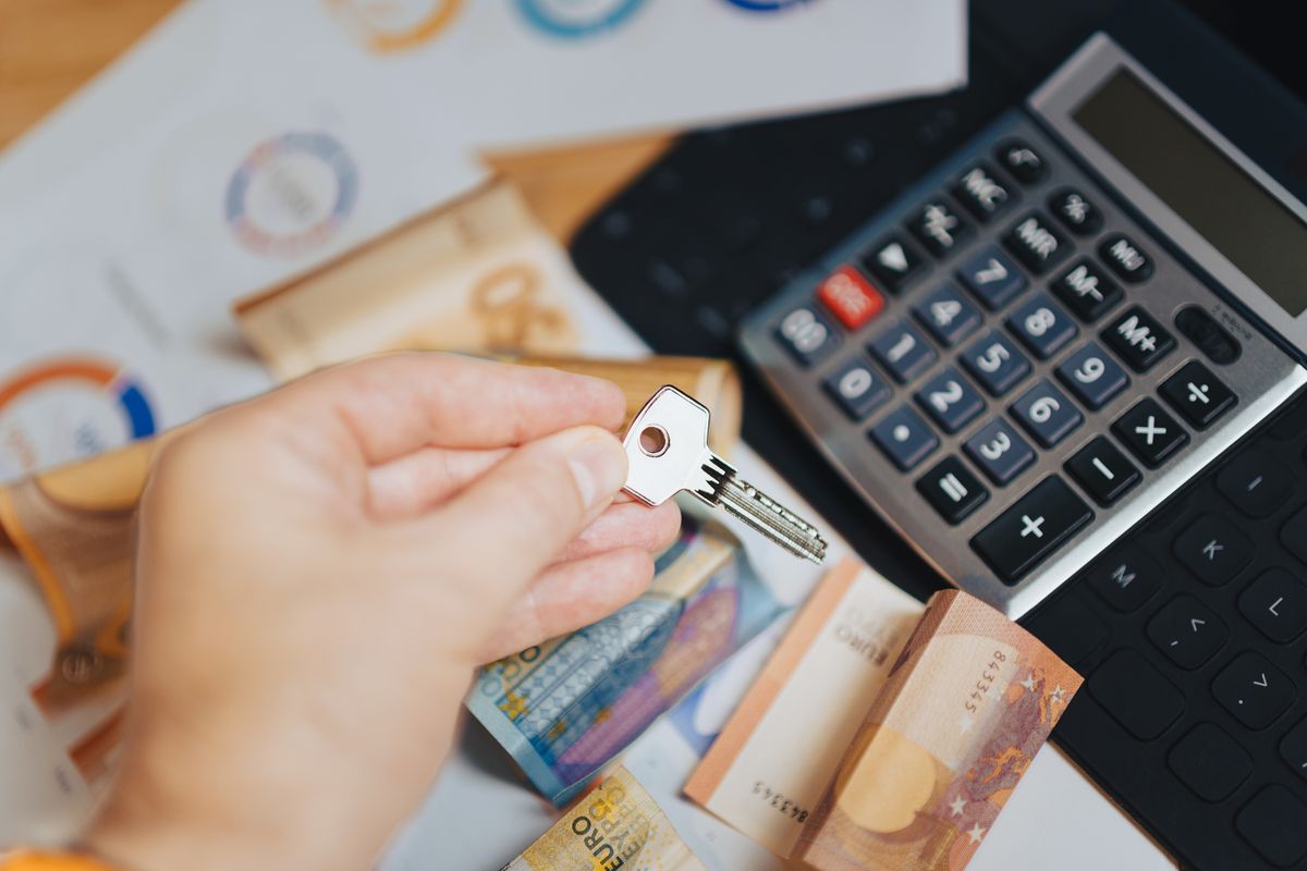 High Yield Savings vs Index Funds  Keys to Building Wealth in illustration 1