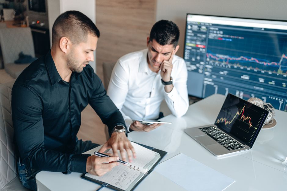How to Invest in AI Stocks in July  A Pro Strategy 4