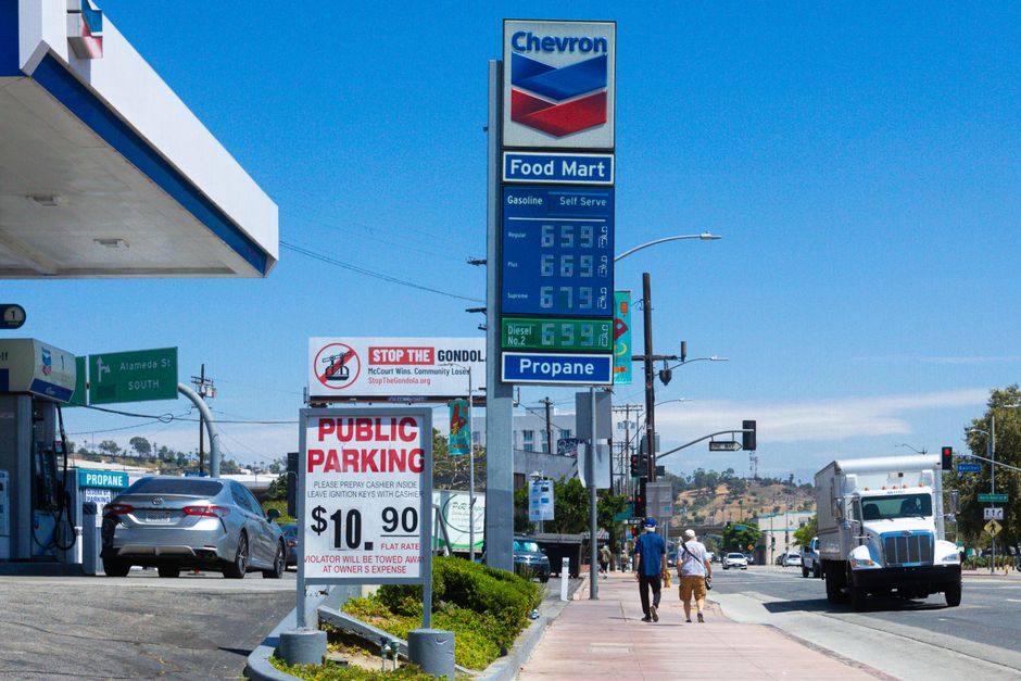 Will Trumps Venezuelan Oil Policy Spike Gas Prices in 7