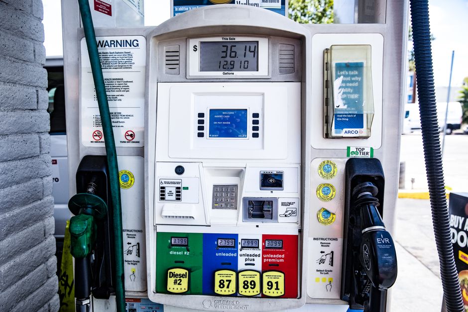 Will Trumps Venezuelan Oil Policy Spike Gas Prices in 10